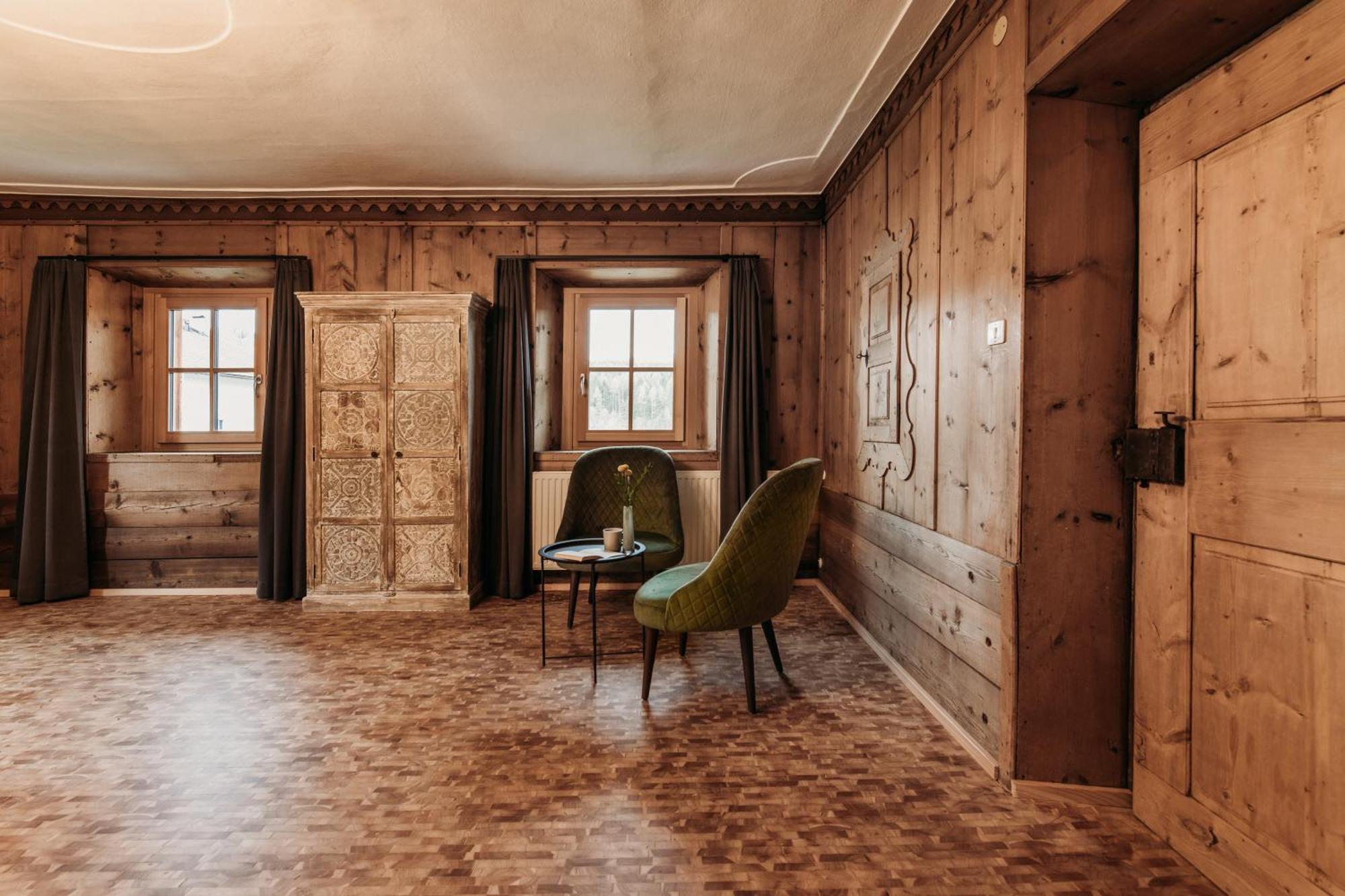Ban Hilba Apartment Falzes Exterior photo